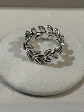Pandora Silver Leaf Ring Size 50